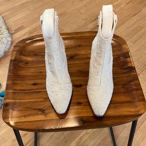 Betsey Johnson pearl diva boots